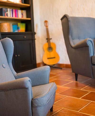 Chateau Puygrenier Bibliotheque Services